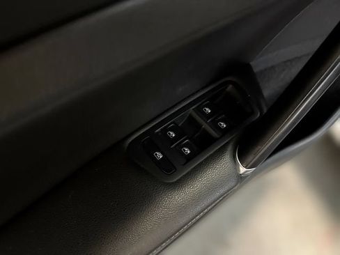 Used 2018 Volkswagen Golf Alltrack SE AWD/4WD image 16