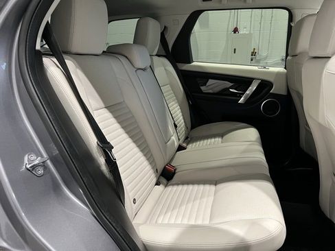 Used 2023 Land Rover Discovery Sport SE image 51
