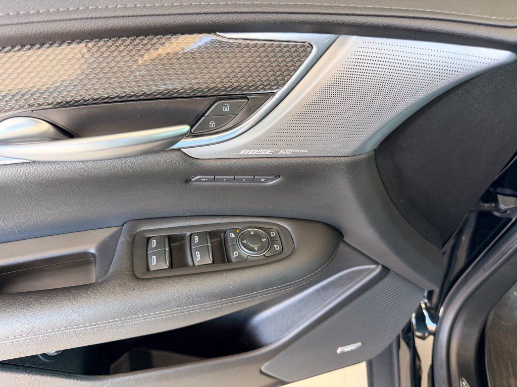 Used 2023 Cadillac XT5 Sportv w/ Technology Package AWD/4WD image 12