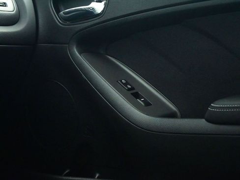 Used 2018 Kia Forte S image 14
