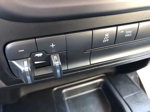 Used 2018 RAM 3500 Tradesman w/ Chrome Appearance Group image 30