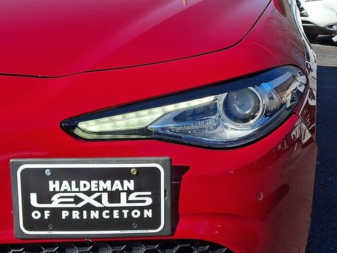 Used 2018 Alfa Romeo Giulia AWD image 30