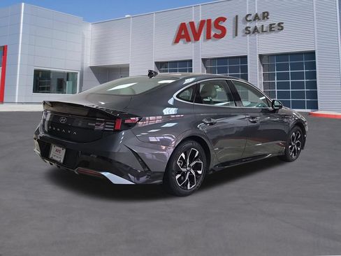 Used 2025 Hyundai Sonata SEL FWD image 6