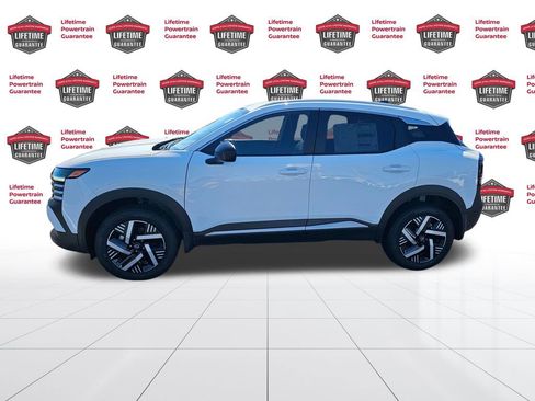 New 2026 Nissan Kicks SV image 2