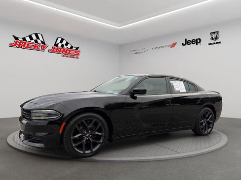 Used 2020 Dodge Charger SXT w/ Blacktop Package image 1