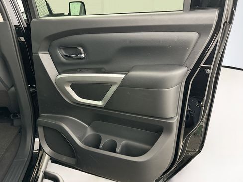 Used 2024 Nissan Titan SV w/ SV Convenience Package image 30