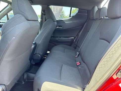 Used 2018 Toyota C-HR XLE FWD image 22