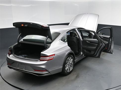 New 2026 Genesis G80 2.5T image 17