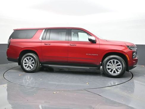 New 2025 Chevrolet Suburban Premier image 19