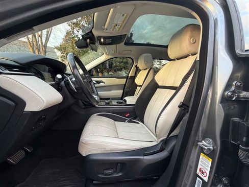 Used 2018 Land Rover Range Rover Velar R-Dynamic SE AWD/4WD image 29