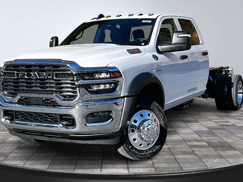 New 2026 RAM 5500 Tradesman AWD/4WD image 2