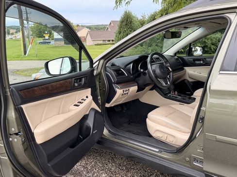 Used 2018 Subaru Outback 2.5i Limited AWD/4WD image 10