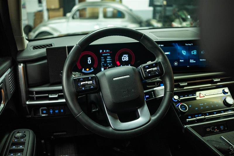 Used 2025 Hyundai Santa Fe SEL FWD image 16