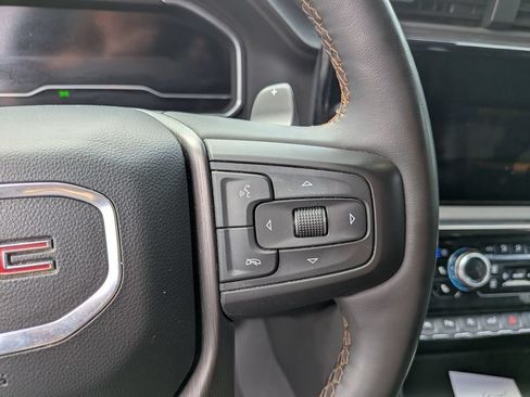 Used 2024 GMC Sierra 1500 AT4 w/ Technology Package AWD/4WD image 14