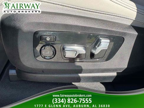 Used 2025 BMW X7 xDrive40i w/ Premium Package AWD/4WD image 17
