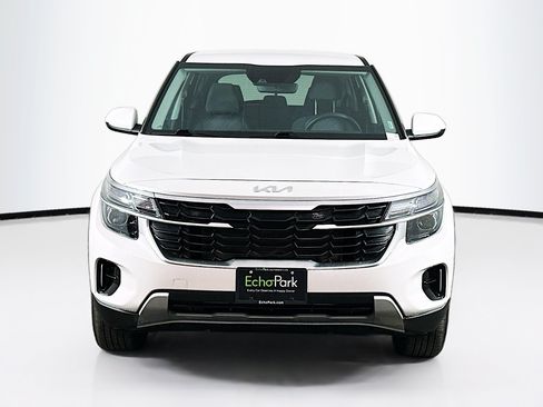 Used 2026 Kia Seltos LX AWD/4WD image 2