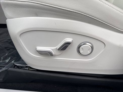 Used 2026 Hyundai Ioniq 9 SEL image 19