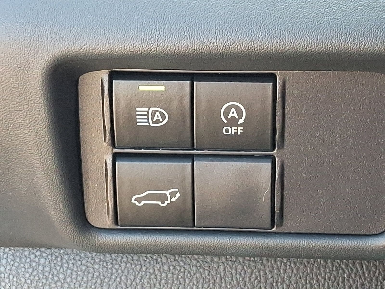 Used 2023 Toyota Highlander XLE w/ Protection Package #3 (TMS) AWD/4WD image 26