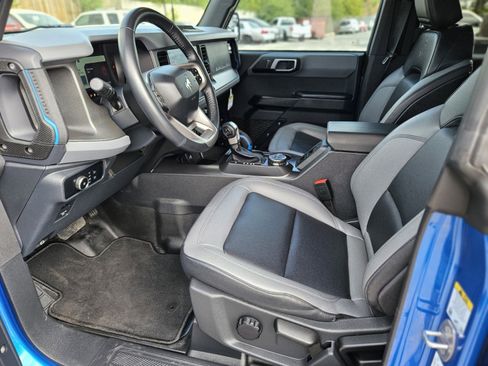 Certified 2024 Ford Bronco Black Diamond image 18