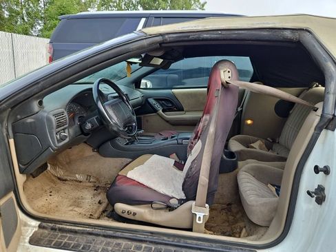 Used 1997 Chevrolet Camaro LT w/ Preferred Equipment Group 2 RWD image 10