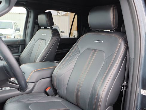 Certified 2023 Ford Expedition Platinum image 13