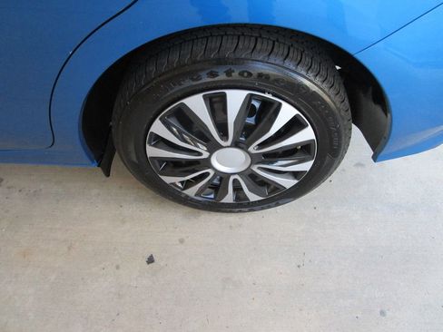 Used 2023 Subaru Impreza 2.0i image 9