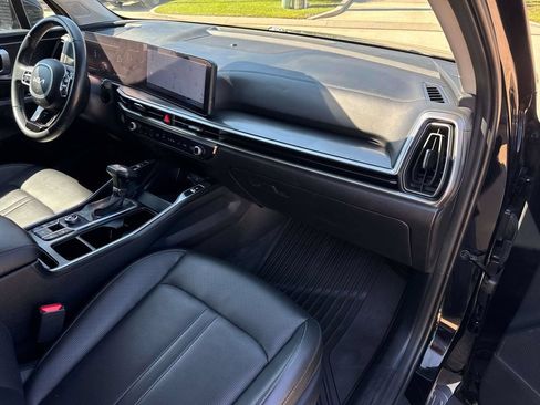 Used 2025 Kia Sorento S w/ Panoramic Sunroof Package FWD image 14