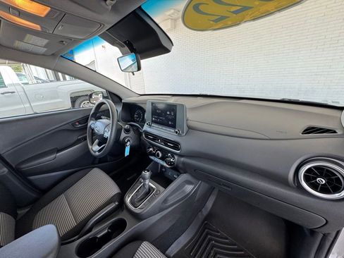Used 2022 Hyundai Kona SE FWD image 14