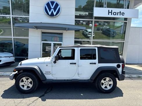 Used 2017 Jeep Wrangler Unlimited Sport w/ Quick Order Package 24S AWD/4WD image 2