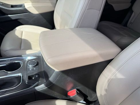 Used 2023 Chevrolet Traverse LT w/ LT Premium Package image 15