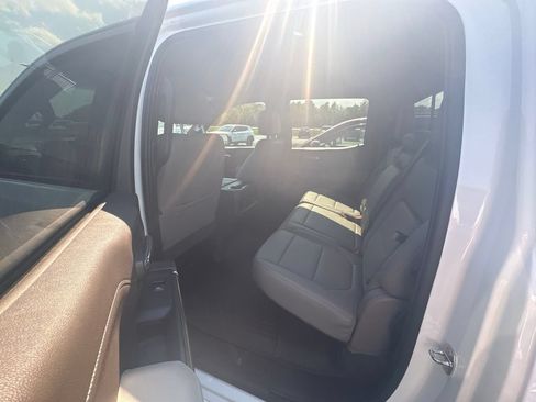 Used 2020 Chevrolet Silverado 1500 RST AWD/4WD image 12