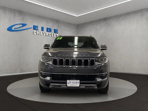 Used 2022 Jeep Wagoneer Series III AWD/4WD image 9