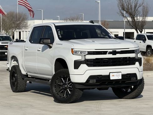 Used 2022 Chevrolet Silverado 1500 RST w/ Convenience Package II image 2