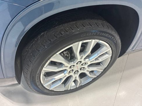 Used 2024 GMC Acadia Denali w/ Super Cruise Package FWD image 11