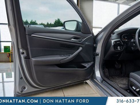 Used 2023 BMW 530i xDrive AWD/4WD image 14