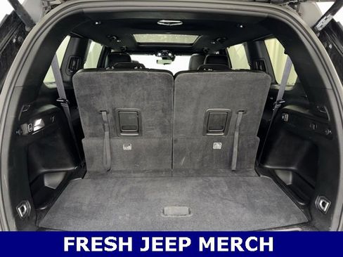 Used 2024 Jeep Grand Cherokee L Limited w/ Luxury Tech Group II image 20