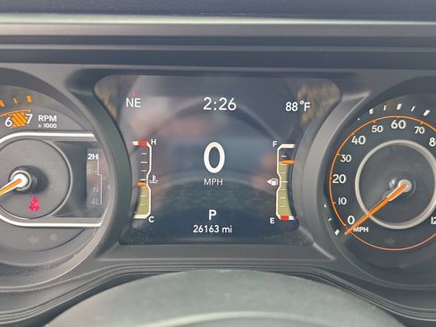 Used 2024 Jeep Wrangler Sport AWD/4WD image 22