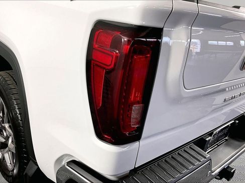 Used 2026 GMC Sierra 1500 SLT w/ SLT Premium Plus Package AWD/4WD image 23