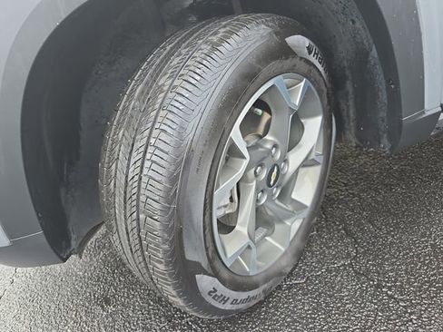 Used 2024 Chevrolet Trax LT w/ Driver Confidence Package image 34