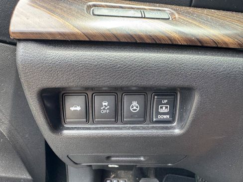 Used 2016 Nissan Maxima Platinum w/ Interior Lighting Package FWD image 22