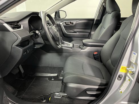 Used 2023 Toyota RAV4 LE image 11