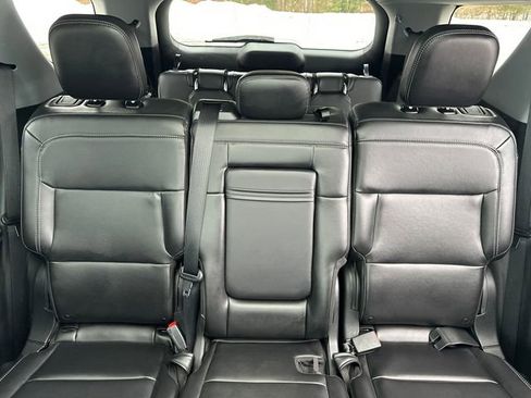 Used 2023 Ford Explorer XLT w/ Equipment Group 202A image 37
