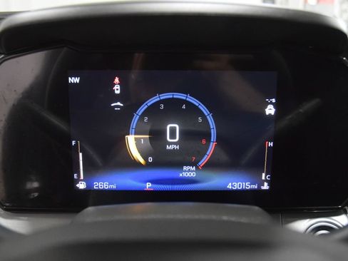 Used 2025 Chevrolet Trax LT w/ Driver Confidence Package FWD image 45