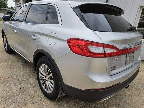 Used 2016 Lincoln MKX Select AWD/4WD image 7