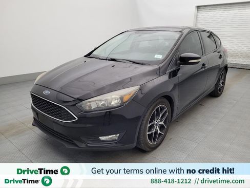 Used 2017 Ford Focus SEL image 1