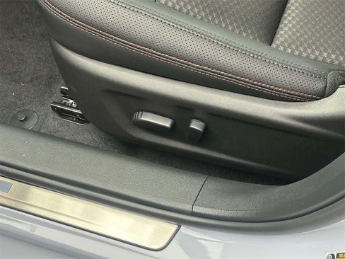 New 2025 Nissan Altima 2.5 SR image 18