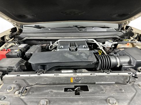 Used 2024 GMC Canyon AT4 w/ AT4 Premium Package image 32