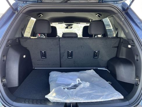 New 2025 Chevrolet Equinox LT w/ Safety and Technology Package image 20