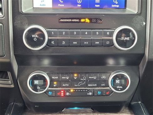 Used 2021 Ford Expedition Limited image 21