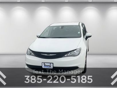 Used 2022 Chrysler Voyager LX